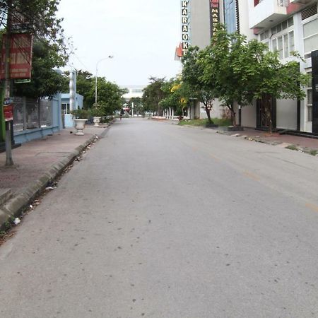 Cosy Star Apartment And Motel Hai Phong Bagian luar foto